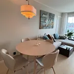 Modern Nordic With Parking Garage Apartamento *