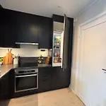 Modern Nordic With Parking Garage Apartamento *